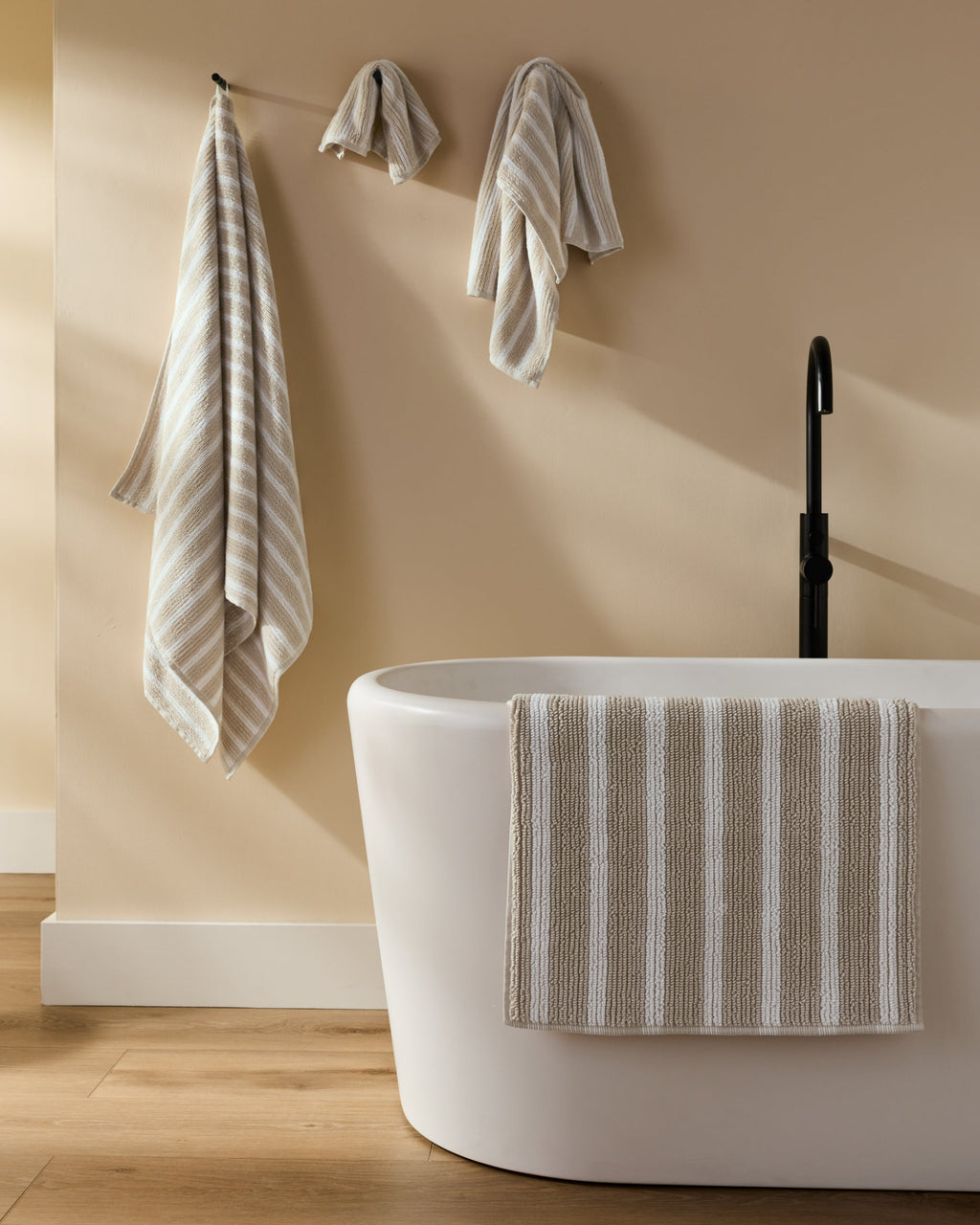 2+2 Organic Resort Stripe Bath Bundle - Bone with White